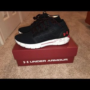 NWT Under Armour Men’s HOVR Sneaker
